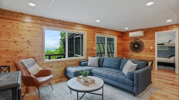 Fernseher, Kamin, Arbeitsbereiche