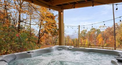 Storybook Lodge: Hot tub. 75 inch TV. Near Luray