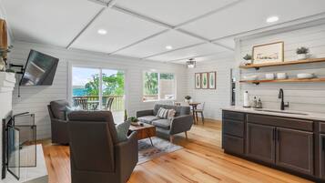 TV, fireplace, offices