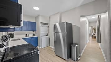 Departamento, 1 cama Queen size, cocina, vista al jardín (870–872 N Pearl872.5) | Cocina privada