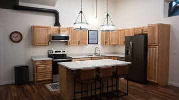 Microwave, oven, stovetop, dishwasher