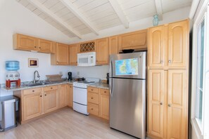 Micro-ondes, four, plaque de cuisson