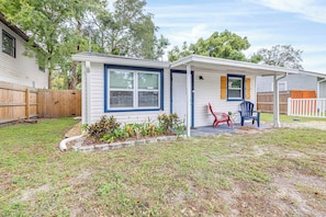 Exterior - La Casita Stay for 6 Guests (Tampa)