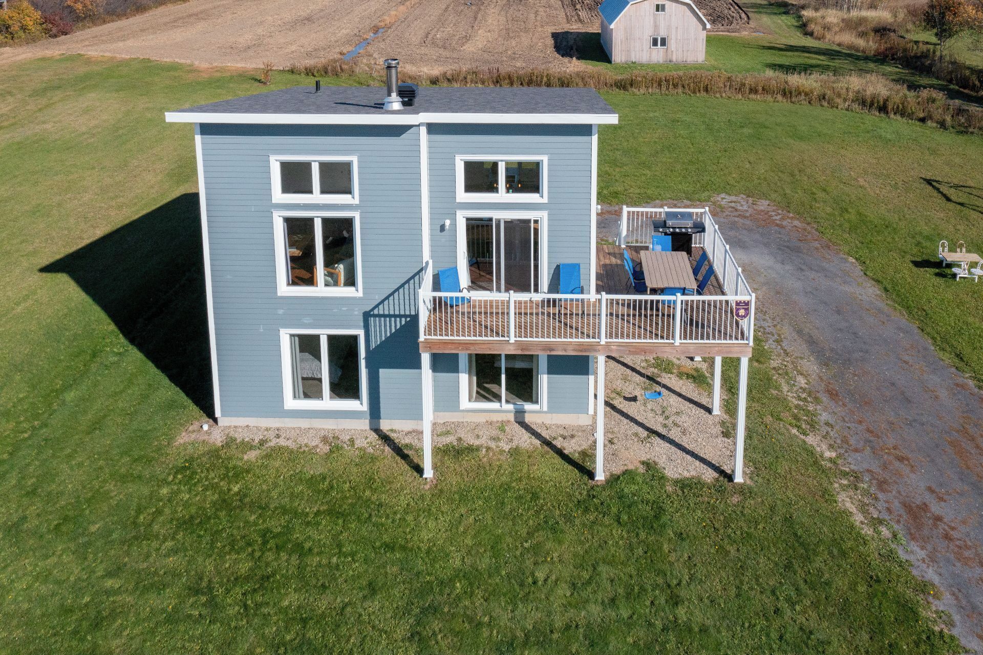 المنشأة من الخارج