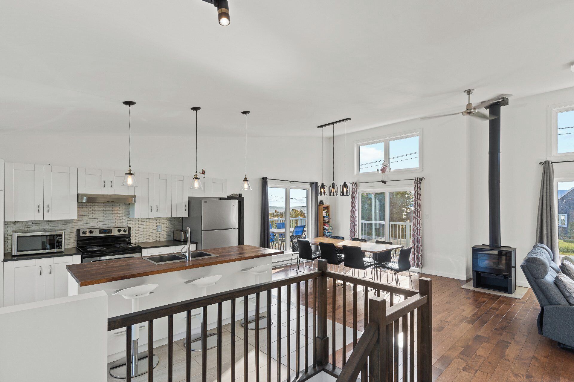 المنشأة من الداخل