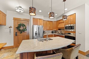 Condo (2 Bedrooms) | Exterior - Lone Eagle #3014 (Keystone)