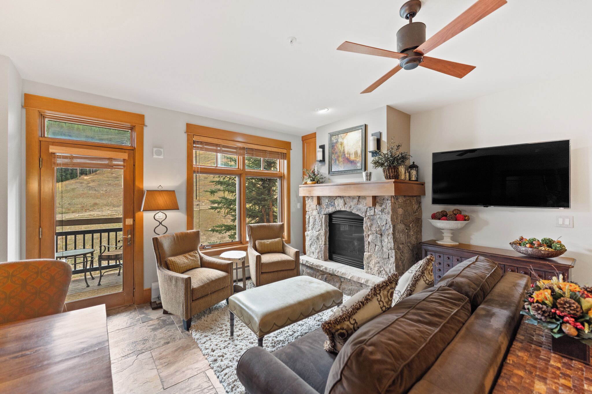 Condo (2 Bedrooms) | Front of property