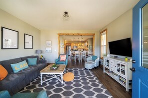 Smart TV, videojuegos, reproductor de DVD y libros