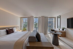 트래디셔널 스위트 | 객실 내 금고, 책상, 노트북 작업 공간, 다리미/다리미판