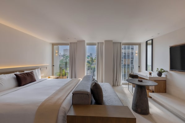 Caja fuerte, escritorio, espacio para trabajar con un portátil