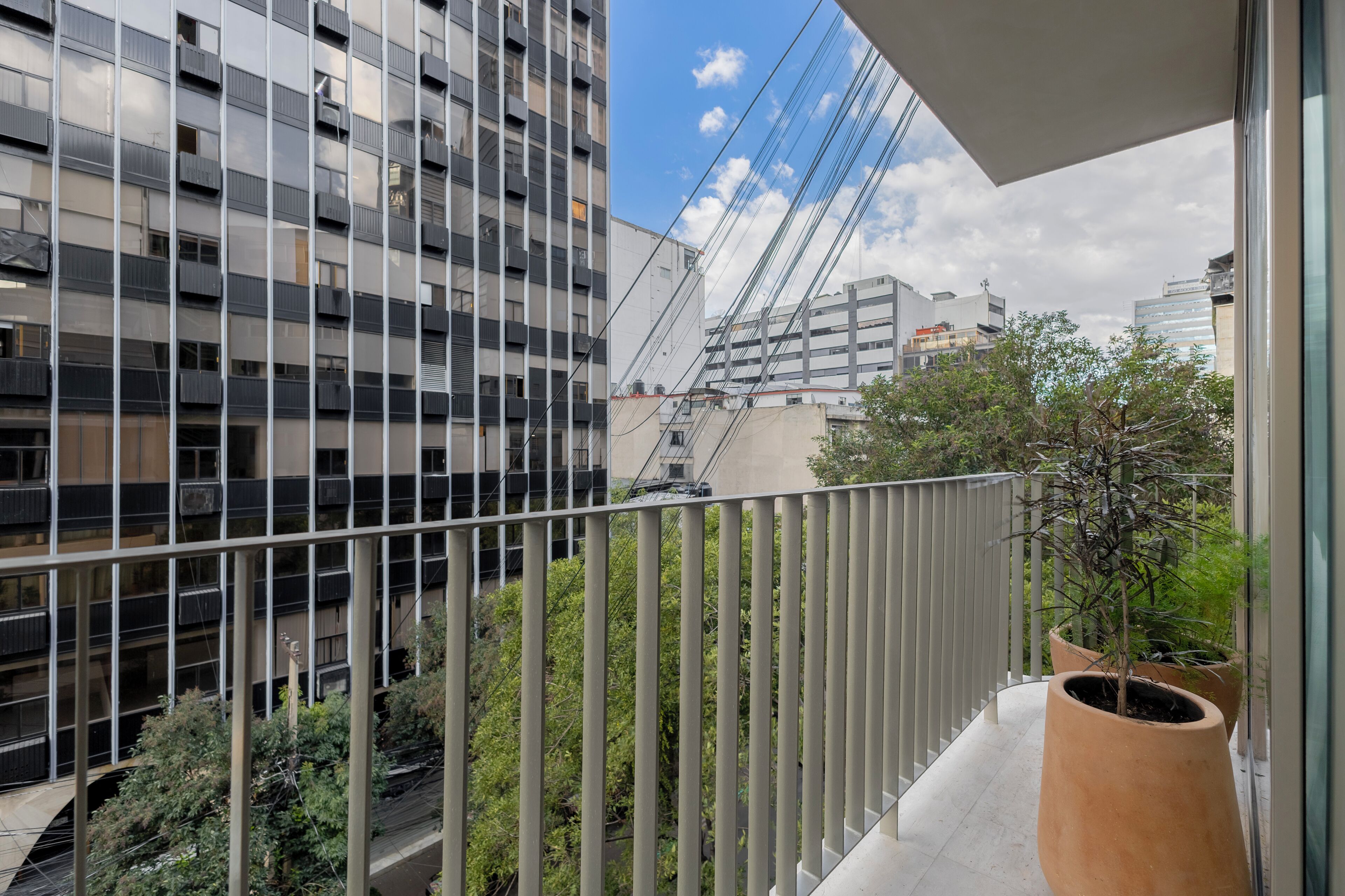 Deluxe Studio Suite | Balcony