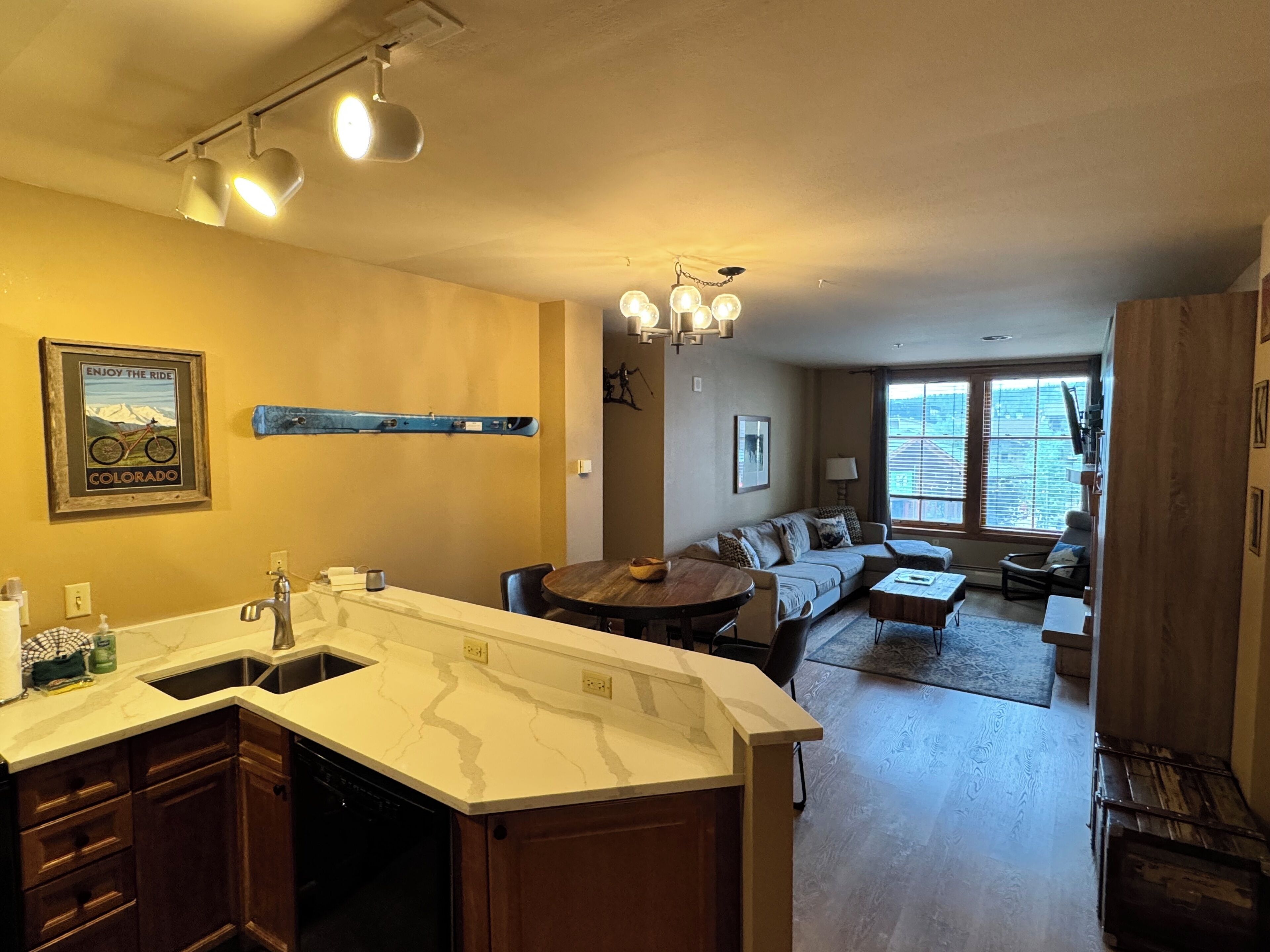 المنشأة من الداخل