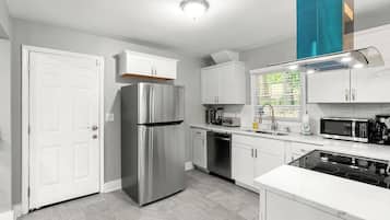 Microwave, oven, stovetop, dishwasher