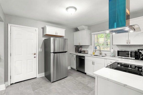 Microwave, oven, stovetop, dishwasher