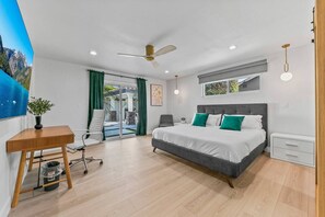 4 chambres, fer et planche à repasser, lit parapluie, Wi-Fi