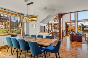 Dining - Cimarron #1 townhome walkable to Steamboat base (Steamboat Springs)