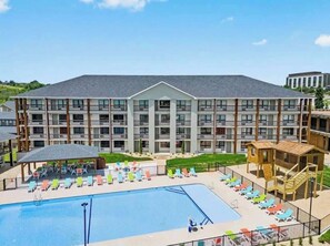Pool - Tranquil Waters by Branson Landing-Waterfront (Branson)