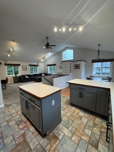 Superb 3-bedroom townhome in Juneau