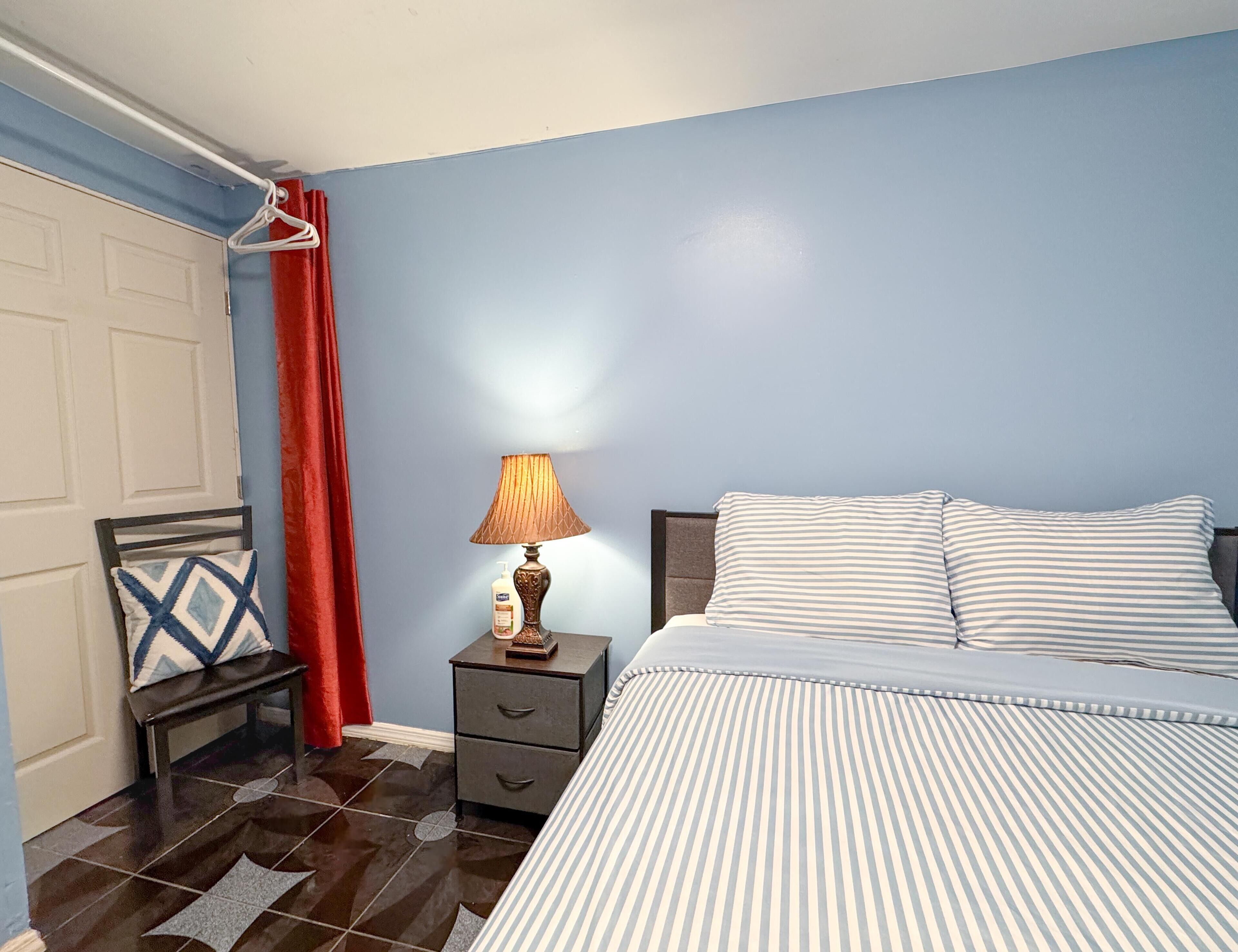 1 soverom, internettilgang og sengetøy