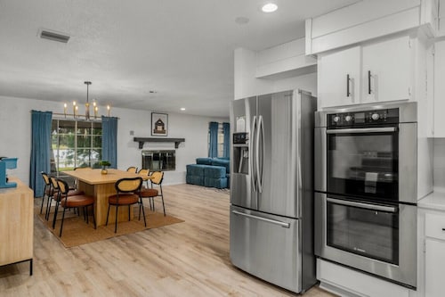 Lakeview+ Shuffleboard Bowling + Wildlife Spotting