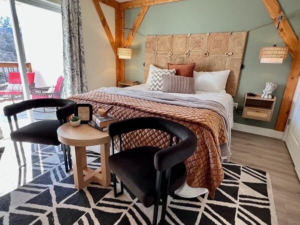 1 habitación, tabla de planchar con plancha, wifi gratis y ropa de cama