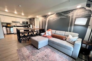 Smart TV - Timber Creek by Branson Landing (Branson)