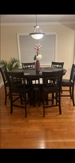 تناول الطعام