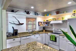 ميكروويف، فرن، موقد طهي مسطح، غسالة أطباق