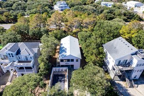Exterior - Beached & Lovin It: Pool, Games, Walk to Beach (Corolla)