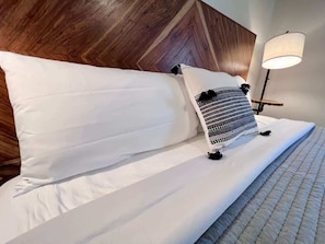 3 bedrooms, iron/ironing board, travel crib, free WiFi