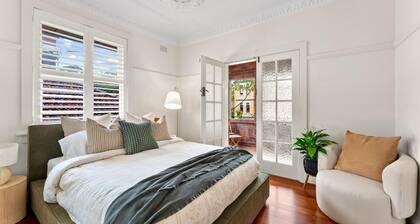 NEW- Summer Escape at Coogee Beach! Sleeps 6