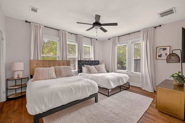 1 bedroom, desk, iron/ironing board, free WiFi