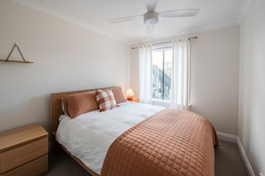 3 Schlafzimmer, Bügeleisen/Bügelbrett, WLAN, Bettwäsche