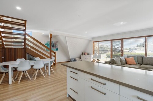 Acute A-Frame - A Family Haven by the Sea