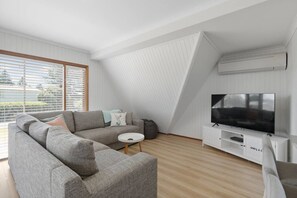 Televisio, pöytätennispöytä