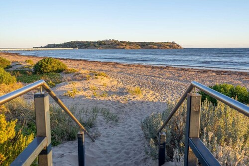 Kingsford Cottage - WIFI, Pet Friendly.