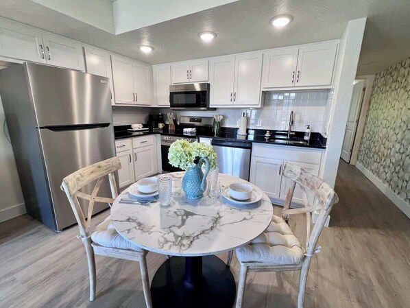 Fridge, microwave, oven, stovetop
