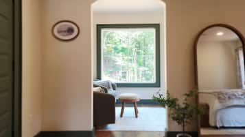 2 bedrooms, iron/ironing board, travel crib, free WiFi