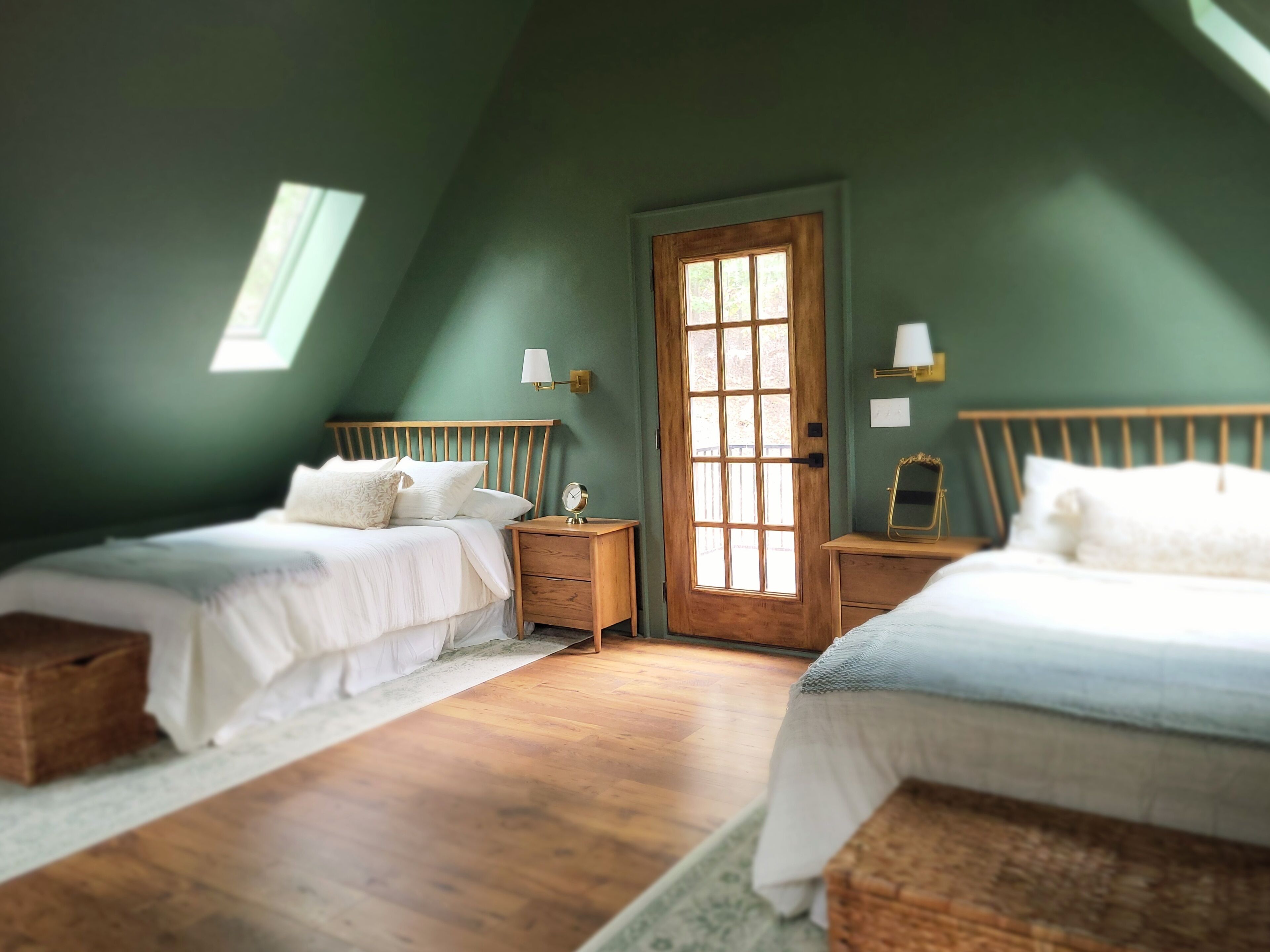 2 slaapkamers, een strijkplank/strijkijzer, reisbedje, gratis wifi