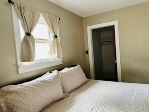 Zimmersafe, Bügeleisen/Bügelbrett, Reisekinderbett, kostenloses WLAN