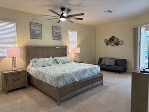 3 soverom, strykejern/-brett, reiseseng for barn og wi-fi (inkludert)