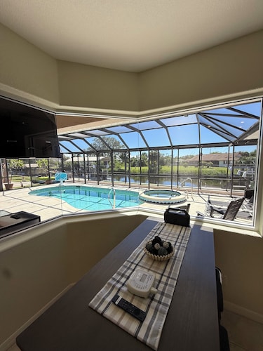 SALTWATER POOL and SPA, on CANAL in marvelous Port Charlotte