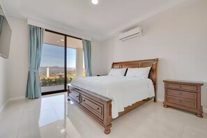 4 habitaciones, escritorio, tabla de planchar con plancha y wifi gratis 