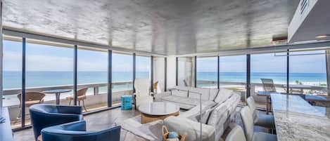 Een smart-tv en een kantoor