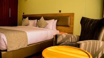 Superior Double Room, City View | Laptop workspace, free WiFi, bed sheets