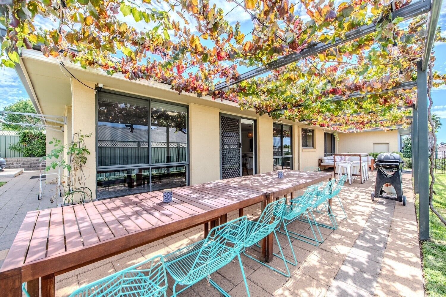 تناول الطعام بالخارج