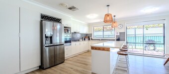 Under the Grapevines with Pool & BBQ