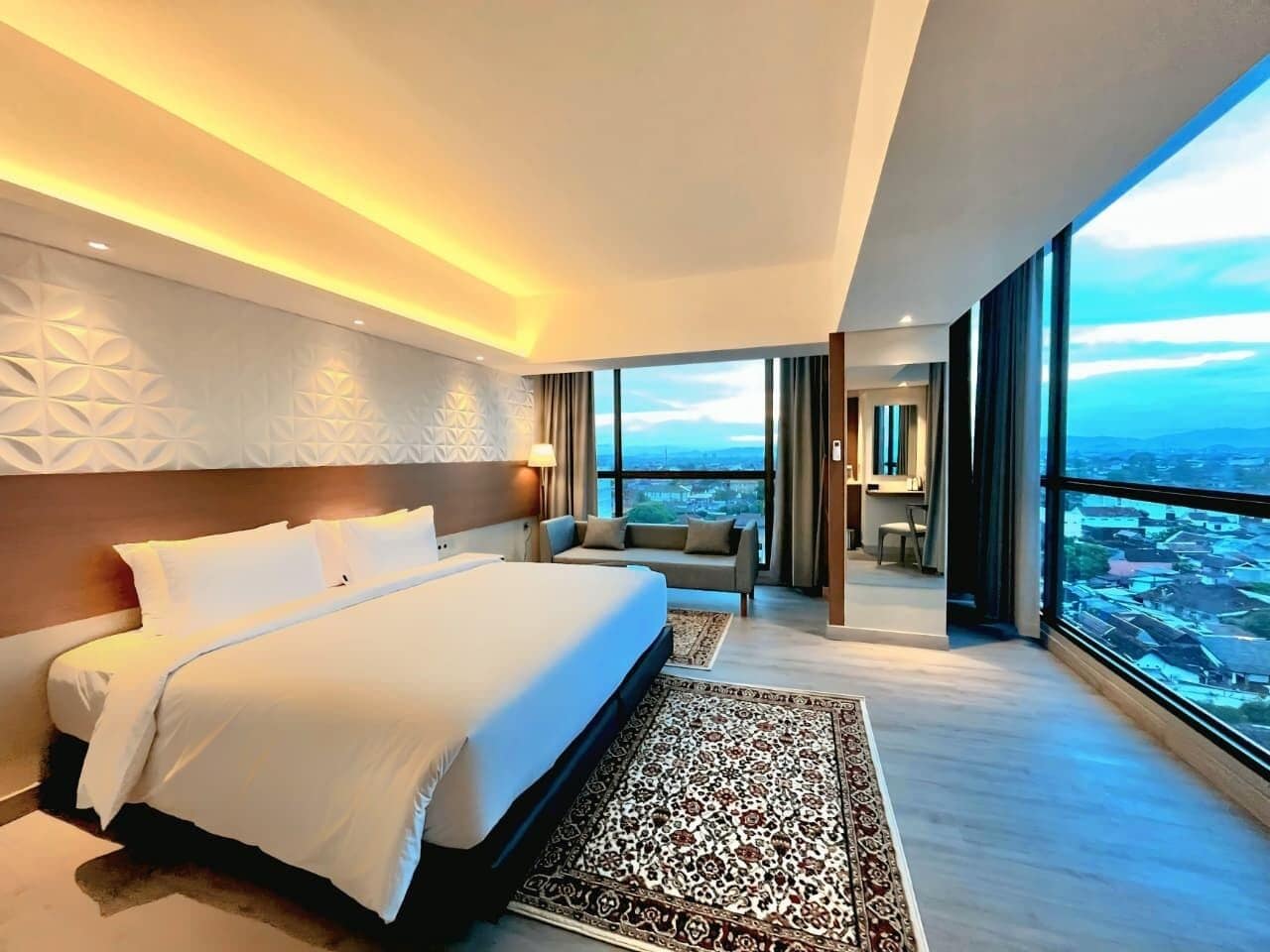 頂級客房 (Corner Suite) | 客房內保險箱、免費無線上網、床單