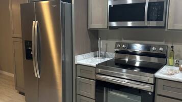 Microonde, forno, piano cottura