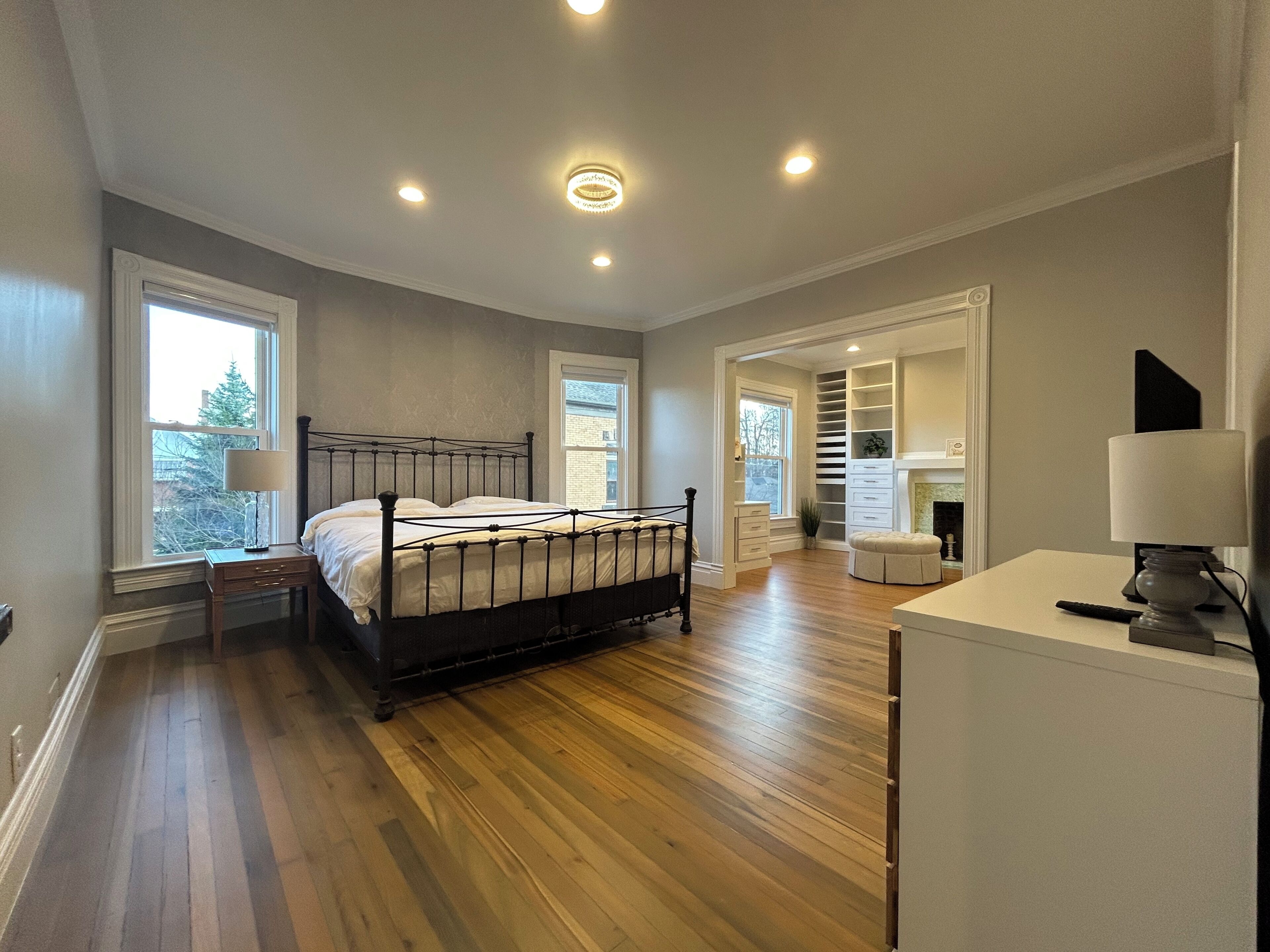 5 bedrooms, free WiFi, bed sheets